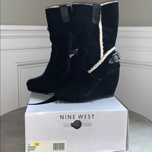 Nine West Black Heeled Boots with Cream Trim